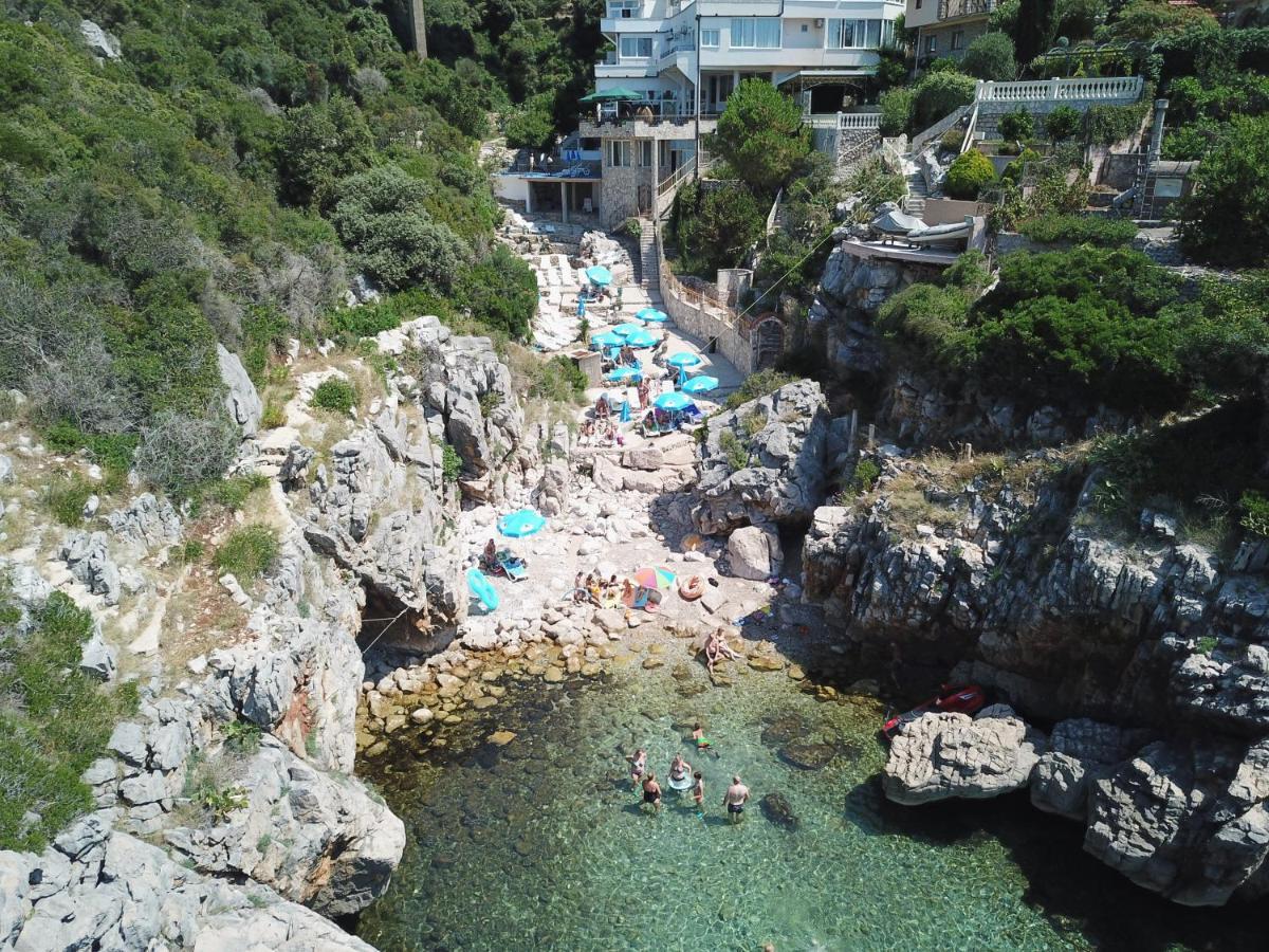 Novalic Hotel Dobra Voda Exterior foto